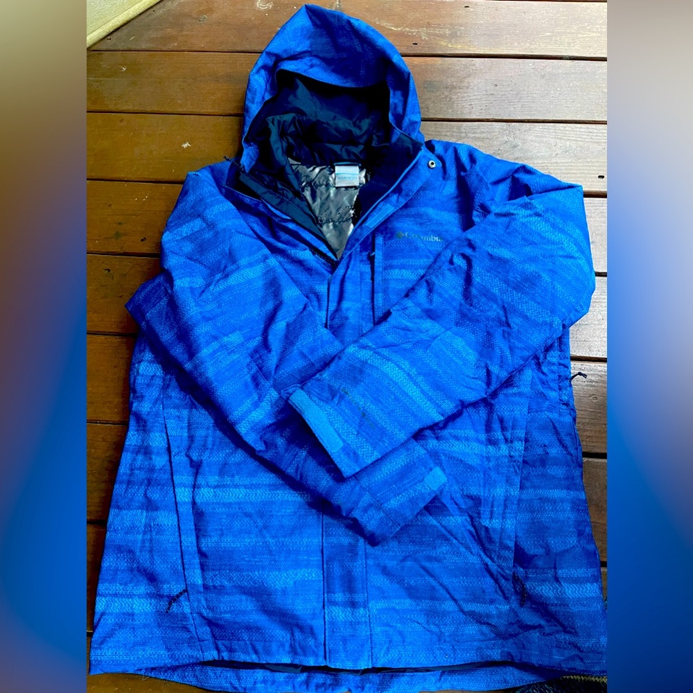 Mens Columbia Omni-tech ski jacket. Size XL. Only worn 3 times.